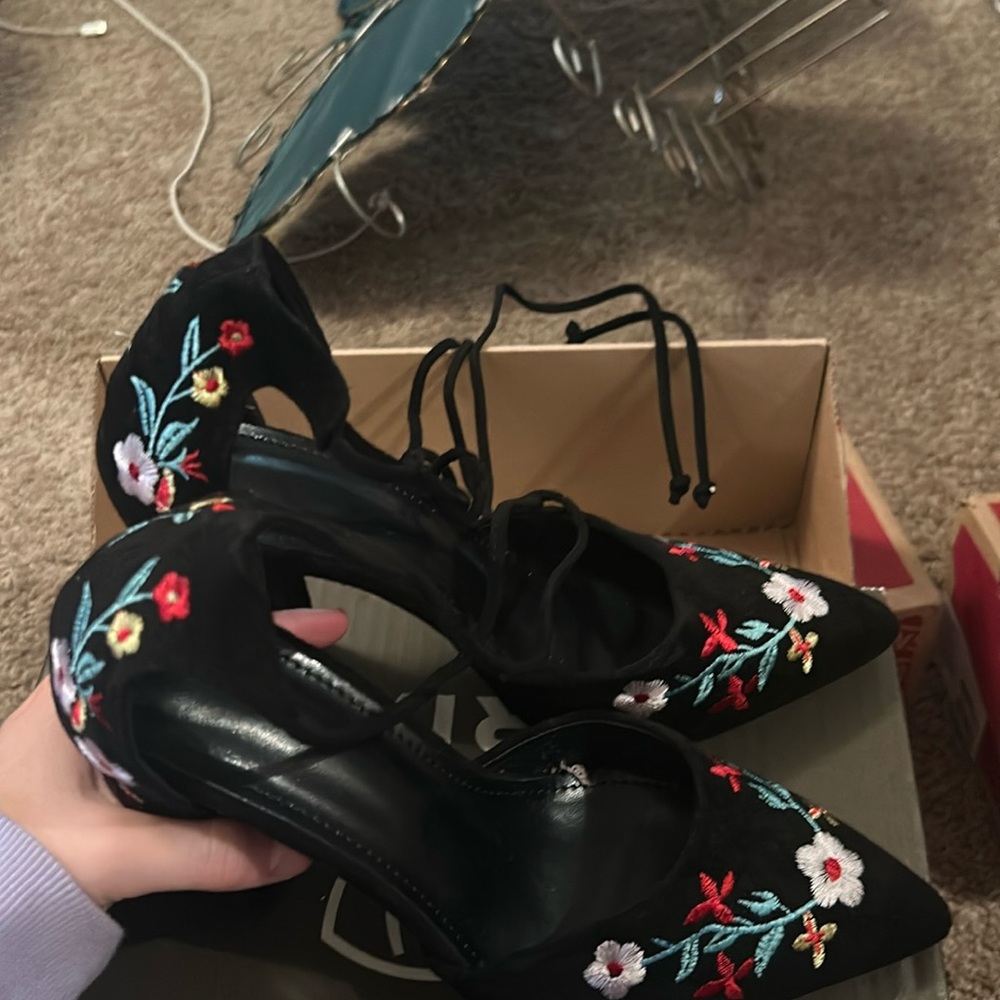 black and flower heels